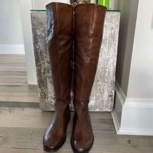 Altelier (Vera Gomma) soft Italian calf leather boots- new no tags size 38